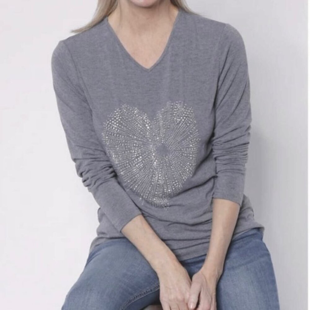 Brian Bailey Grey Silver Bling Heart Long Sleeve Top Size Medium bin 1T